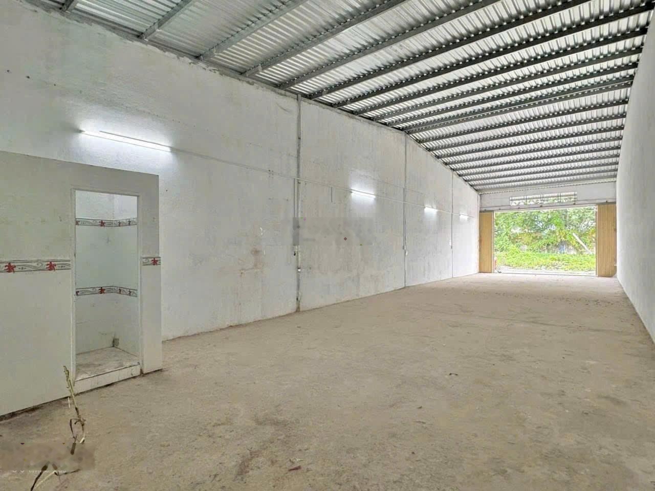 Cho thuê kho giá rẻ trạm dừng chân cầu cần thơ, sau cty 8, container, 6m, 120m2, 7 triệu