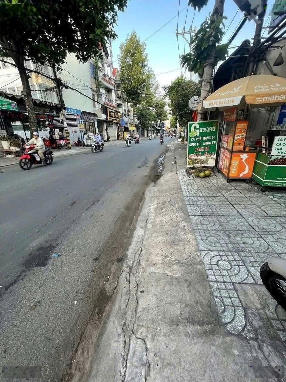 Nhà Phố 5m x 36m. 175m2 Đúc 2 Lầu Mặt Tiền Huỳnh Thị Hai. Gần Chợ Hạt Điều