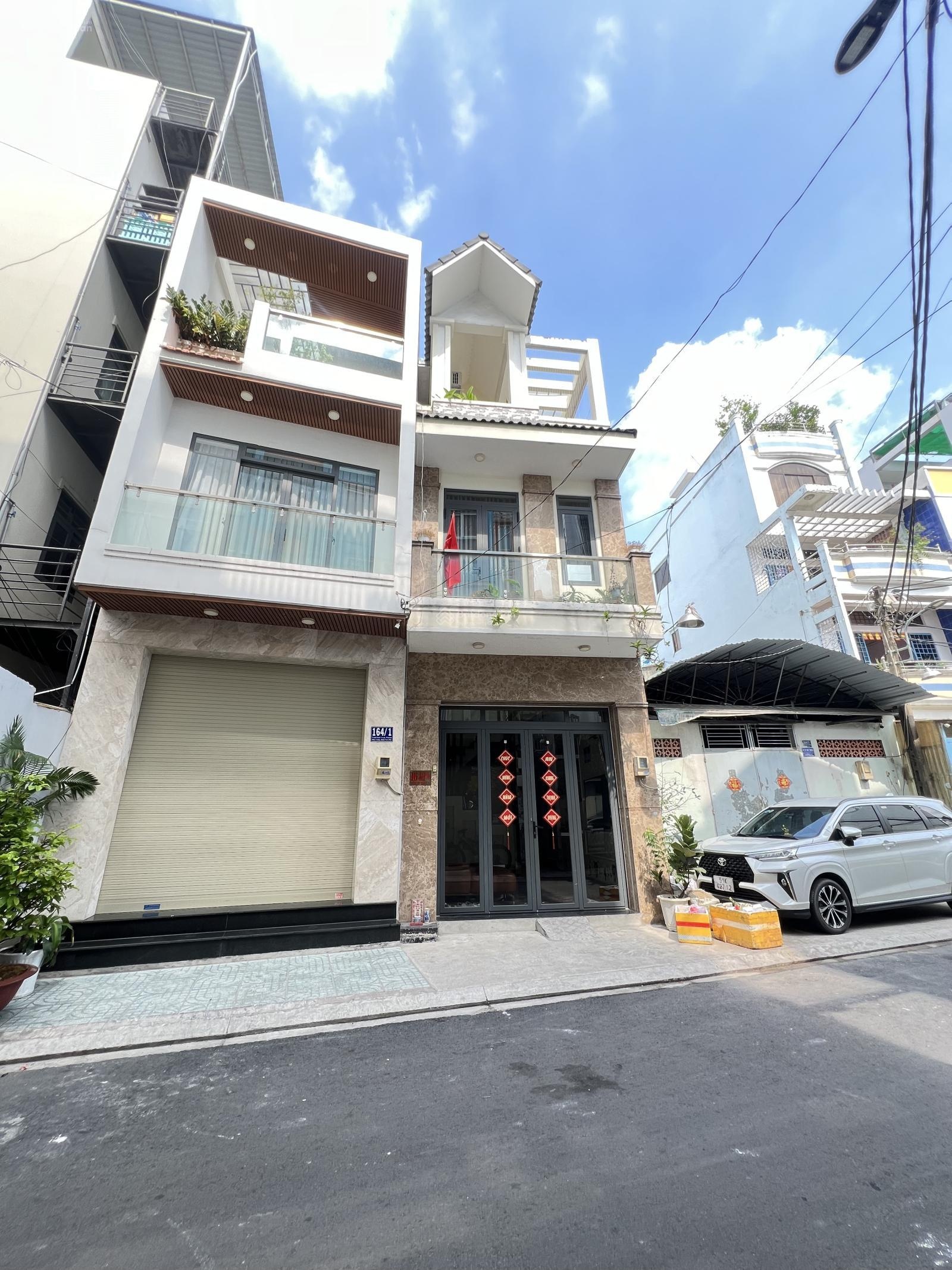 Hiếm siêu phẩm ( 6m x 7.5m) nhà 4 tầng đường trịnh đình trọng - tân phú