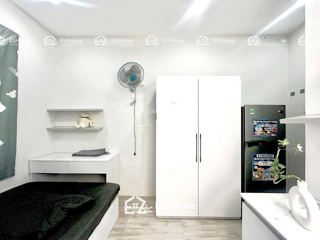 Phòng trọ giá rẻ có cửa sổ trời full nội thất gần công thương