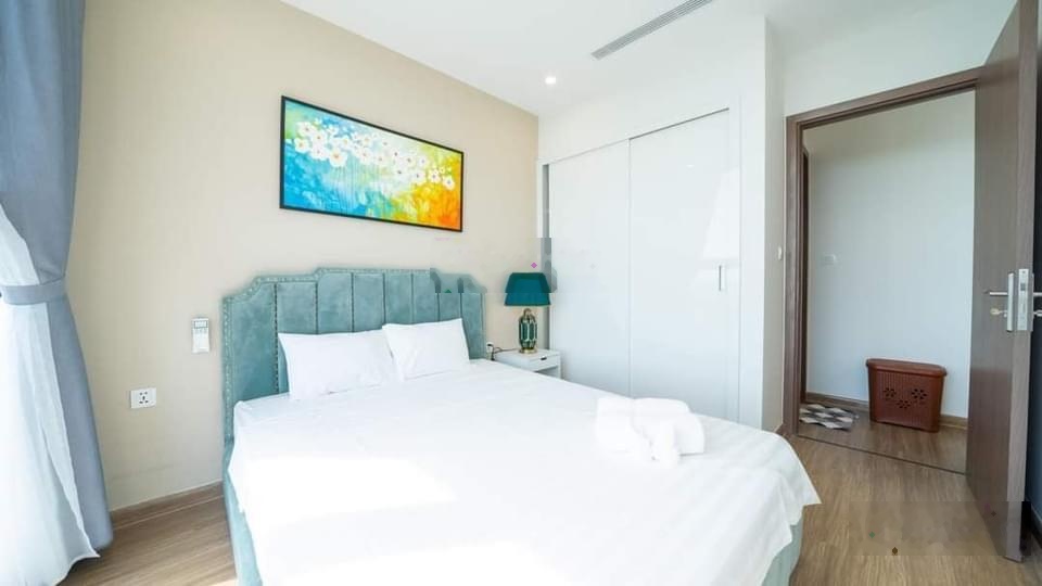 Cho thuê CHCC Hoàng Cầu Skyline, 90m2, 2PN, đủ đồ, View Hồ, giá thuê 20 tr/th.LH:0982914806