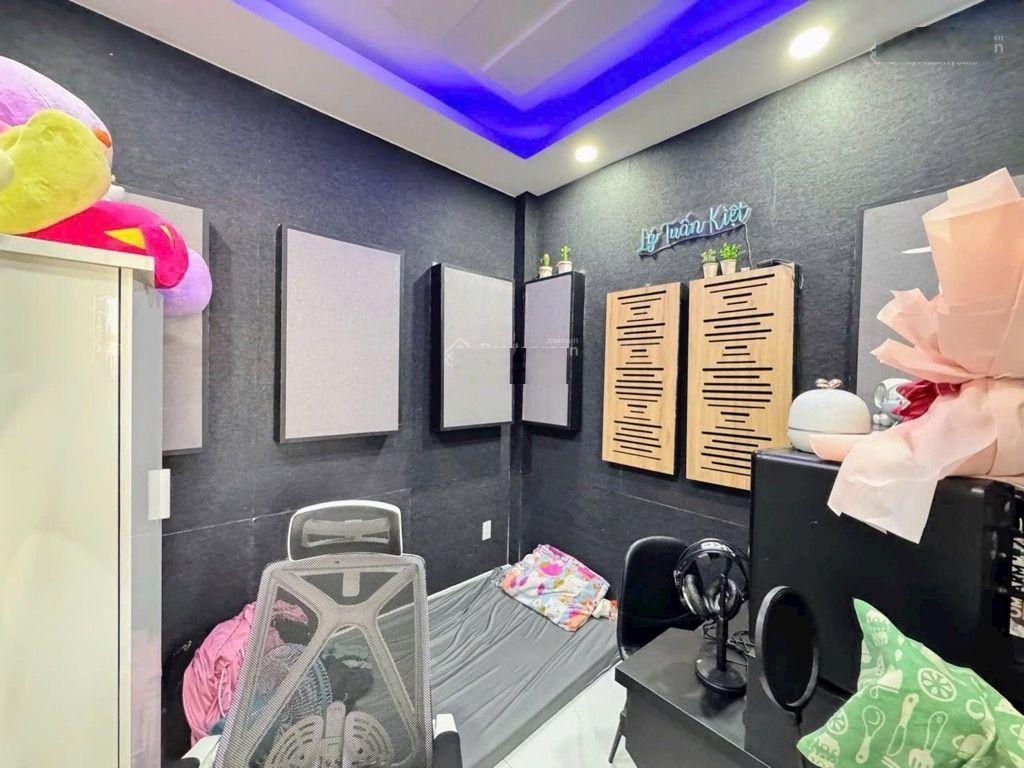 Nhà Bán Sát Mặt Tiền Miếu Gò Xoài_3Tầng_3PN_Hoàn Công Đủ_Giá4,65tỷ