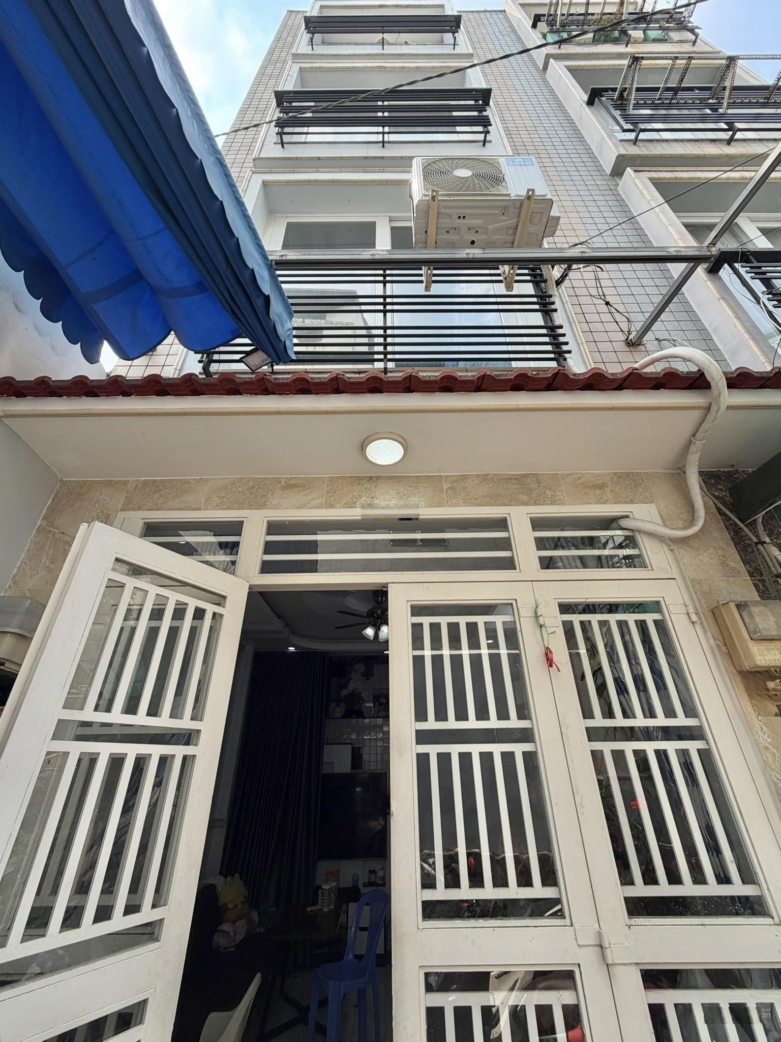 Nhà thơm Chợ Cây Quéo Đ. Hoàng Hoa Thám, Phú Nhuận - 37m2 A4 (sân riêng + 10m2) - 4 tầng 5PN