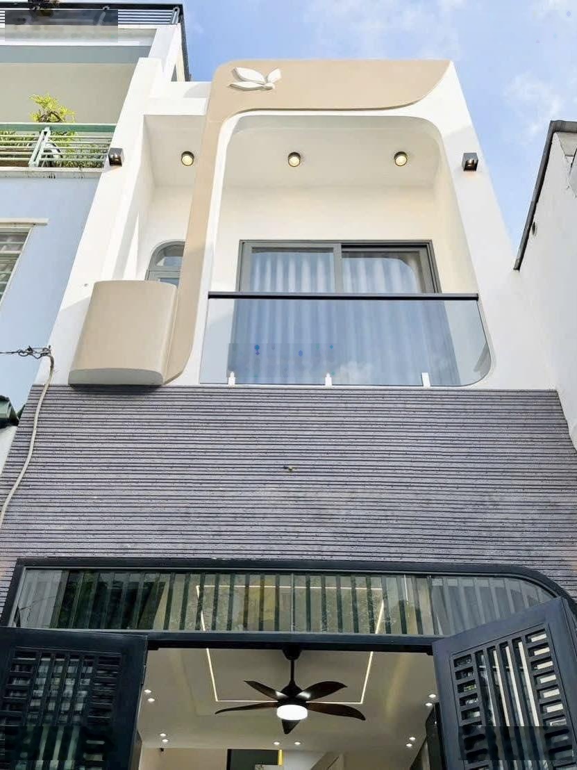 Bán nhà Quận 3 đường Trần Quang Diêu Phường 12 giá 3 tỷ 150tr/60m2.