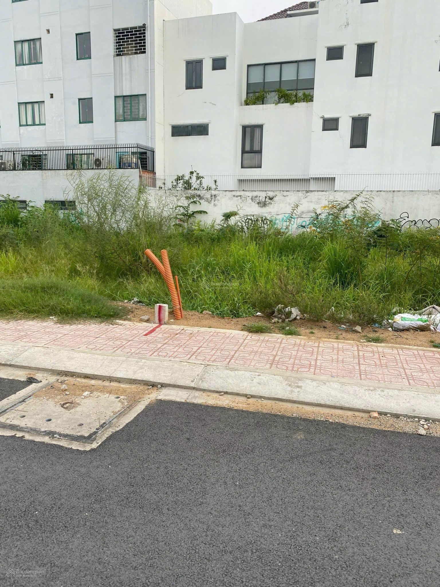 Bán gấp lô đất nền có vị trí tốt Lê Đức Thọ P15 Q. Gò Vấp DT 60m2, sổ hồng riêng