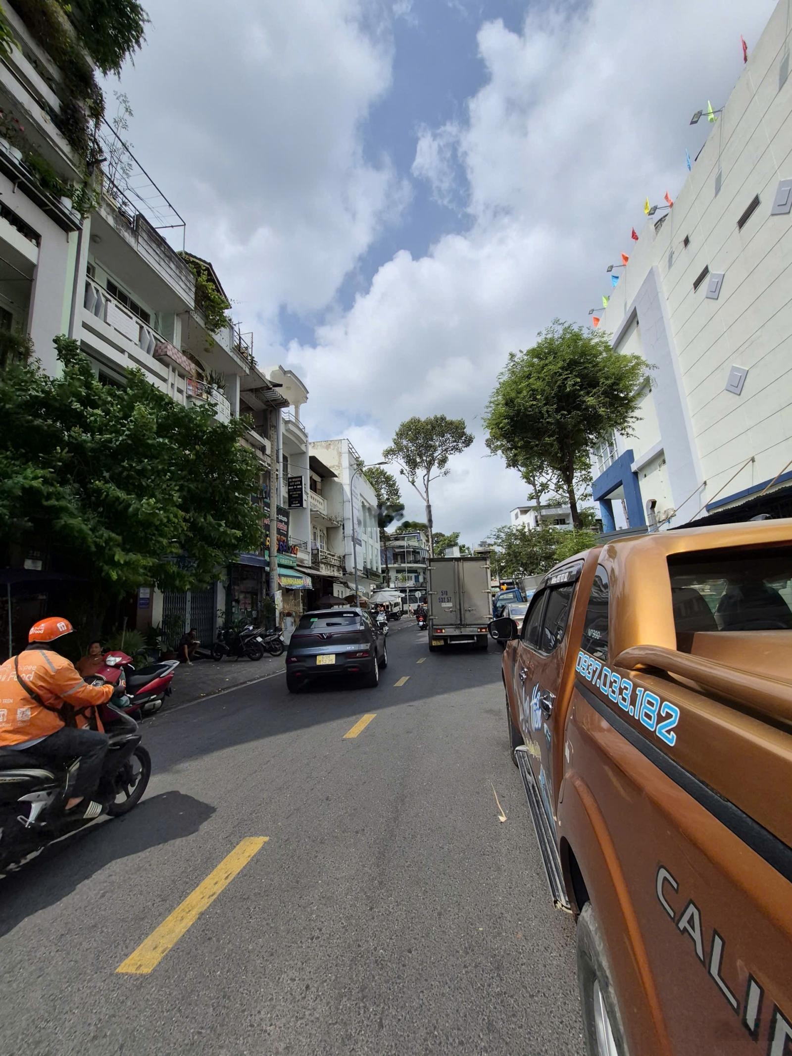 NHÀ HOT GIÁ ĐẦU TƯ_Mặt tiền TÔ HIẾN THÀNH,Q10 -DT:4,2Mx20M - 3 Tầng - HĐT: 55tr/Tháng - 27,5 Tỷ