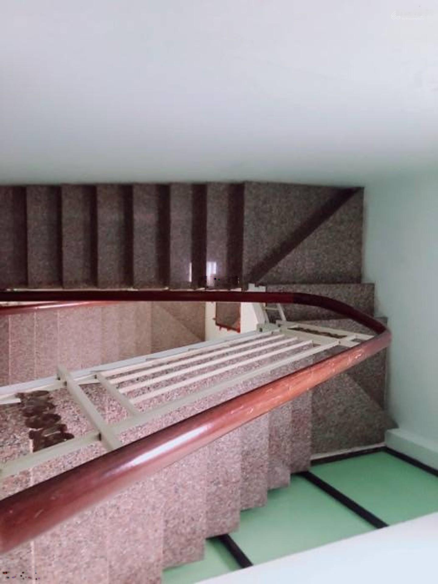 Cần bán nhà đường hẻm 391 huỳnh tấn phát-quận 7-80m2 - 3 tầng-7 pn - nhà đẹp - giá 7,2 tỷ