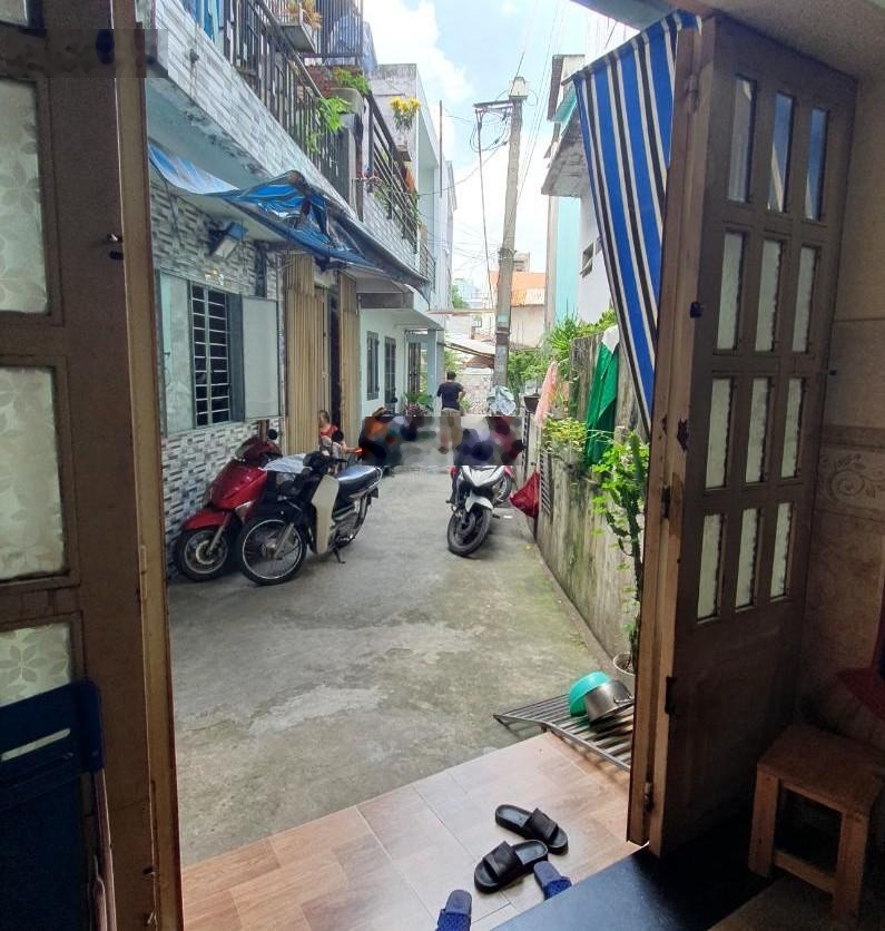Nơ trang long - ngang 5.5m hiếm - 2 tầng đúc - 4.45 tỷ