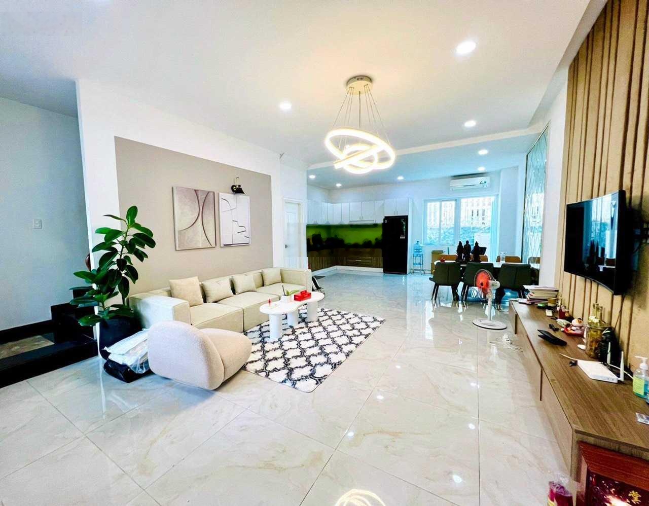 Cho thuê biệt thự 2A Lam Sơn, Phường 5, Quận Bình Thạnh