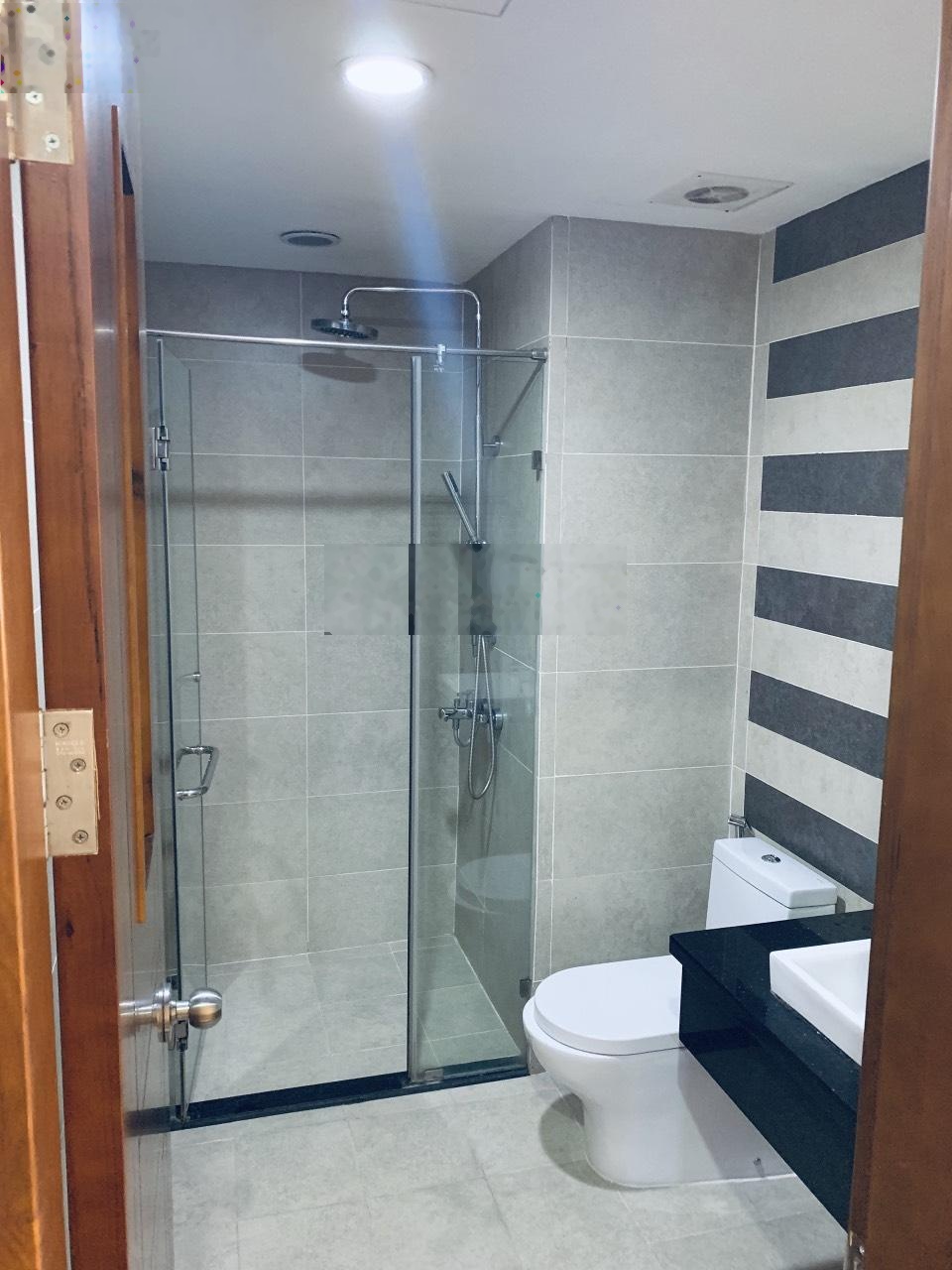 Cho thuê CH Star City Lê Văn Lương 150m2, 3 ngủ full đồ đẹp, giá 20T, Có slot oto. LH 0911614113