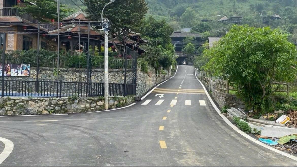 Bán gấp đất Phú Mãn, Phú Cát Quốc Oai 78m2, MT 6.8m, giá 2.3 tỷ 0977514027