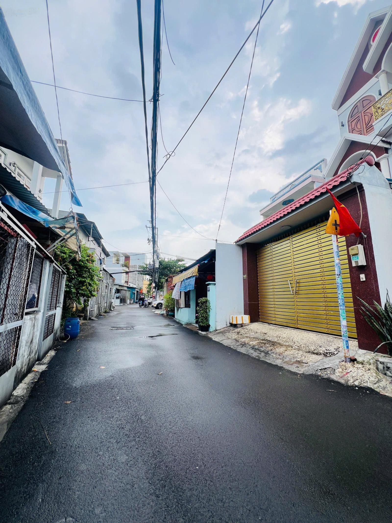 Siêu phẩm thích hợp xây CHDV, 5 tầng, DT sàn 1300m2, công nhận đủ, không lộ giới, ngay Lê Văn Việt