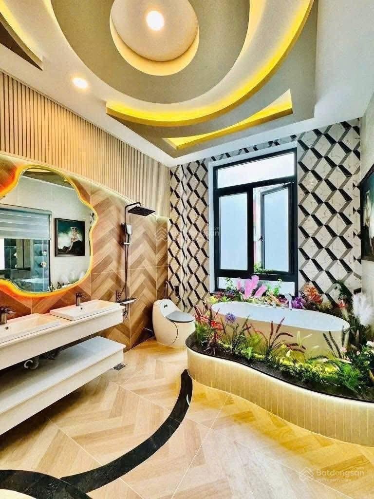 Bán nhà kỳ đồng, quận 3 giá - hẻm 6m - đang cho thuê 17 triệu - full nội thất - shr !