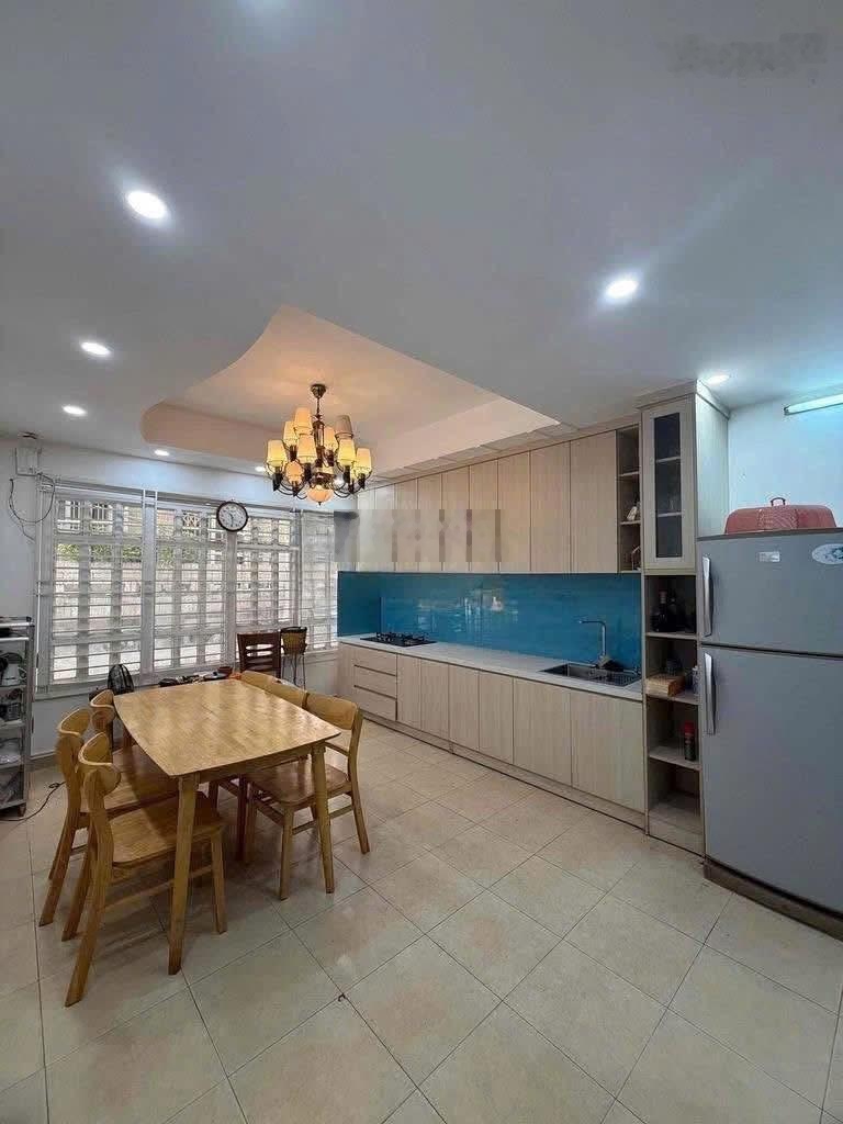 Bùi Đình Tuý, Bình Thạnh hẻm xe hơi - đang cho thuê 18 triệu - nhà 3 tầng mới đẹp! - 8 TỶ