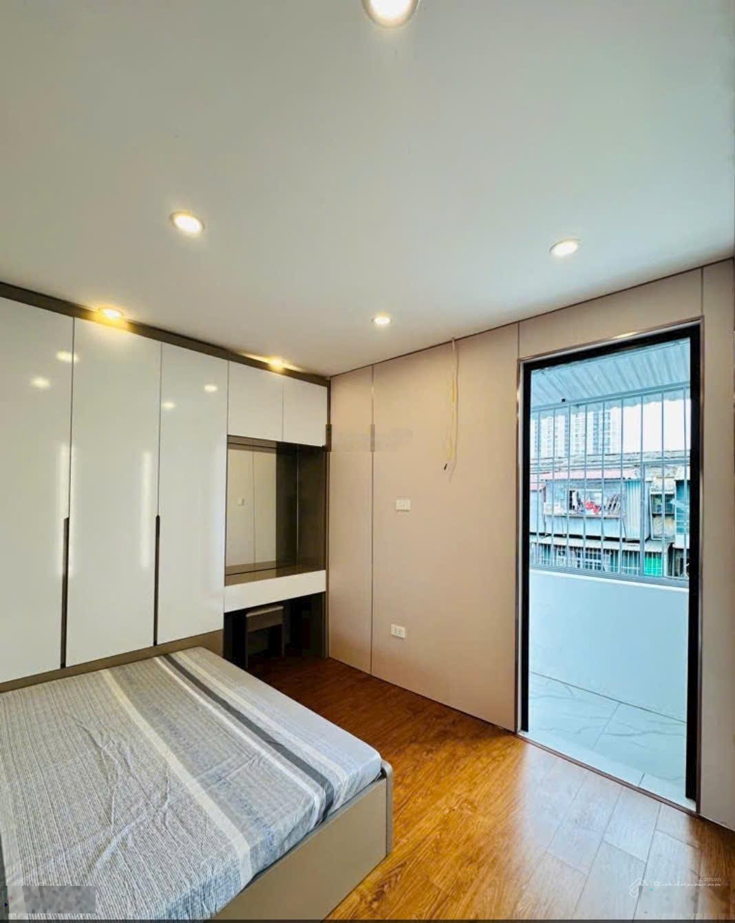 Bán nhà Hồ Tùng Mậu - 35m2 - 5 tầng - ngõ nông - gần ô tô tránh - chỉ 8,5 tỷ