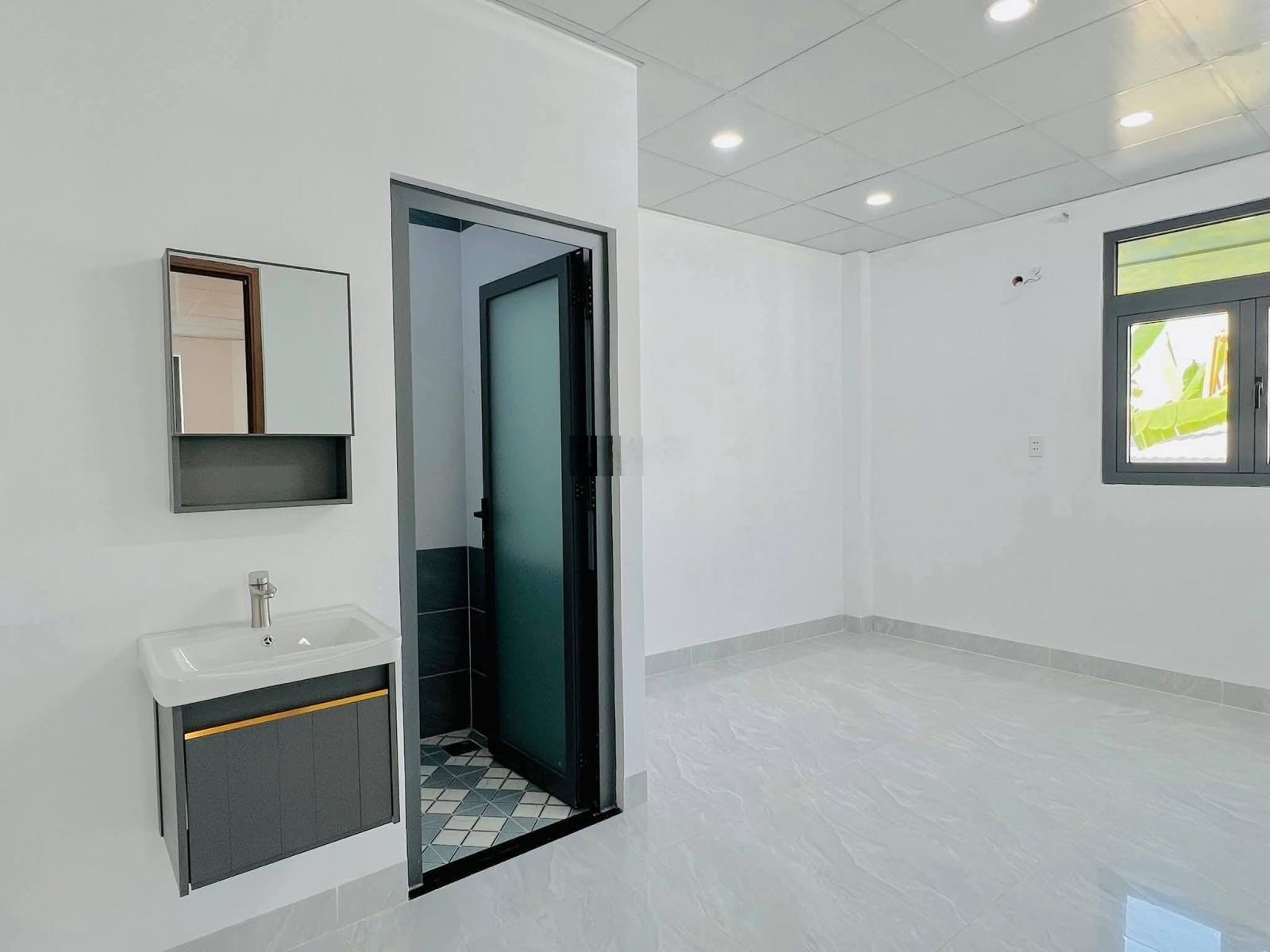 Nhà trệt lầu góc 2 mặt tiền giá RẺ gần ngã tư Bình Chuẩn, Thuận An