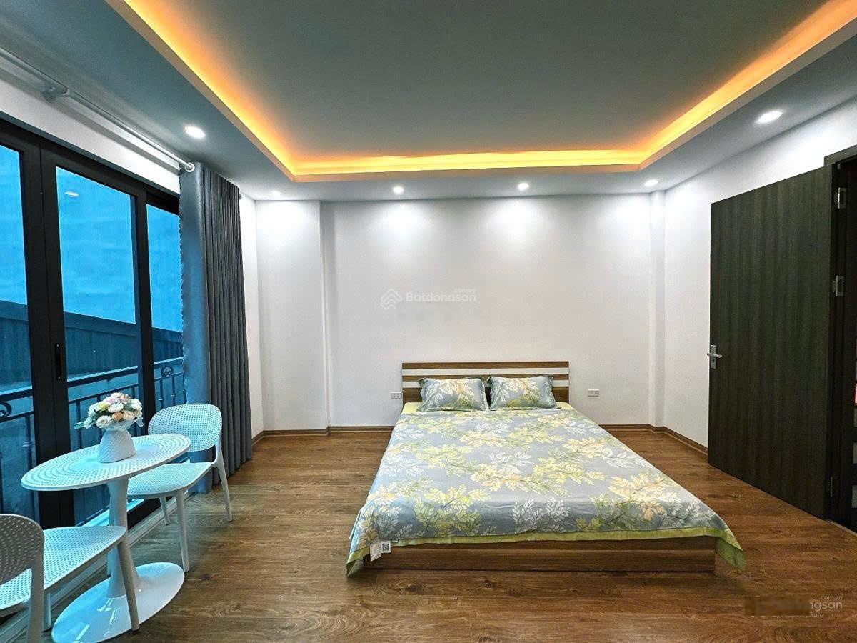 Cực hiếm, nhà mới phố Giáp Nhất, Thanh Xuân, ba bước ra phố, ngõ 3m, tặng nội thất 42m2, 5 tầng