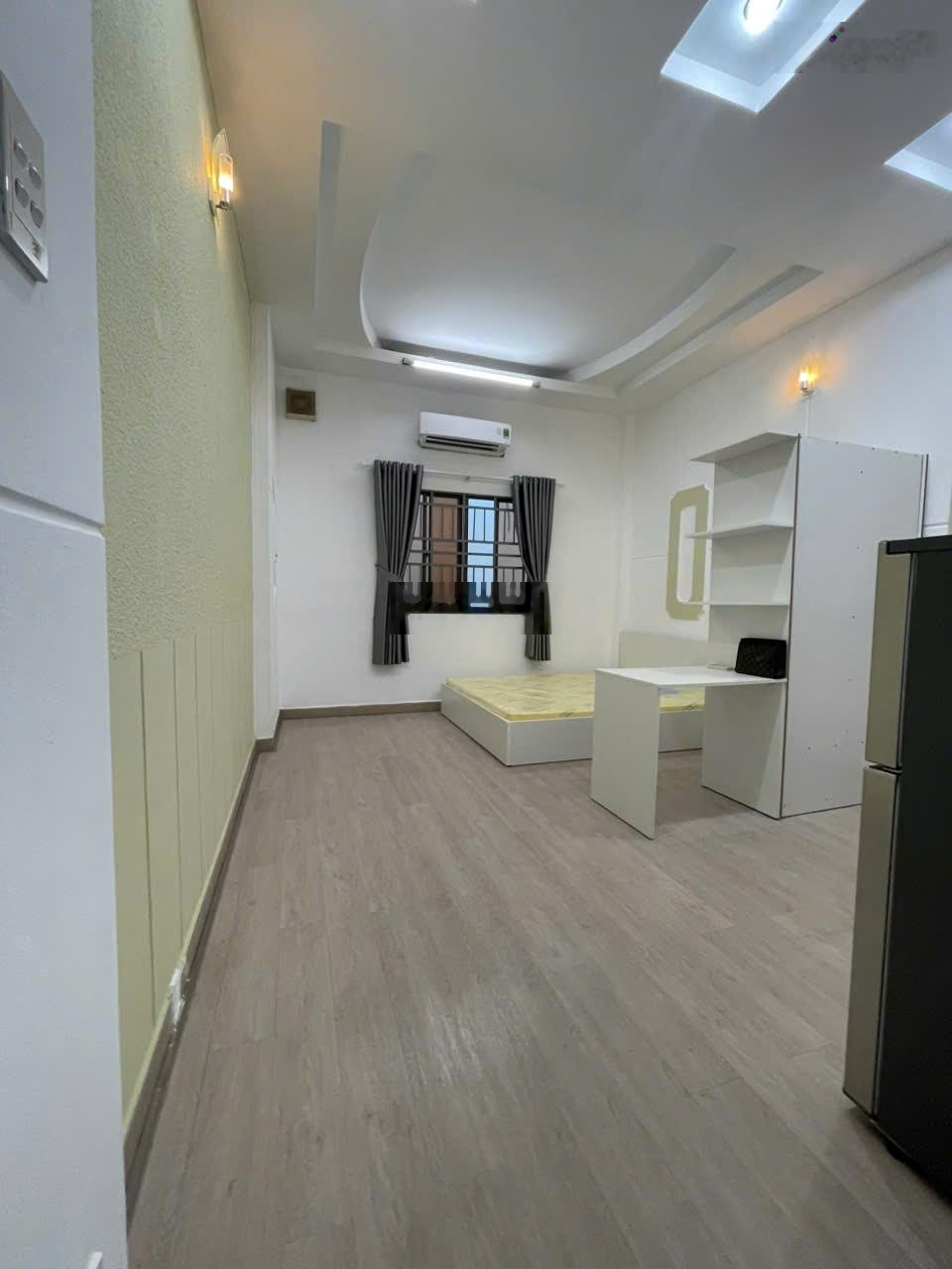 cho thuê phòng 25m2, Tân Bình, gần sân bay mới