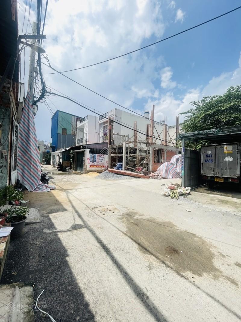 Bán đất tặng nhà lô góc 5x20 (100m²) hẻm 6m, có sẵn 5 phòng trọ liên khu 4-5, bình hưng hòa b