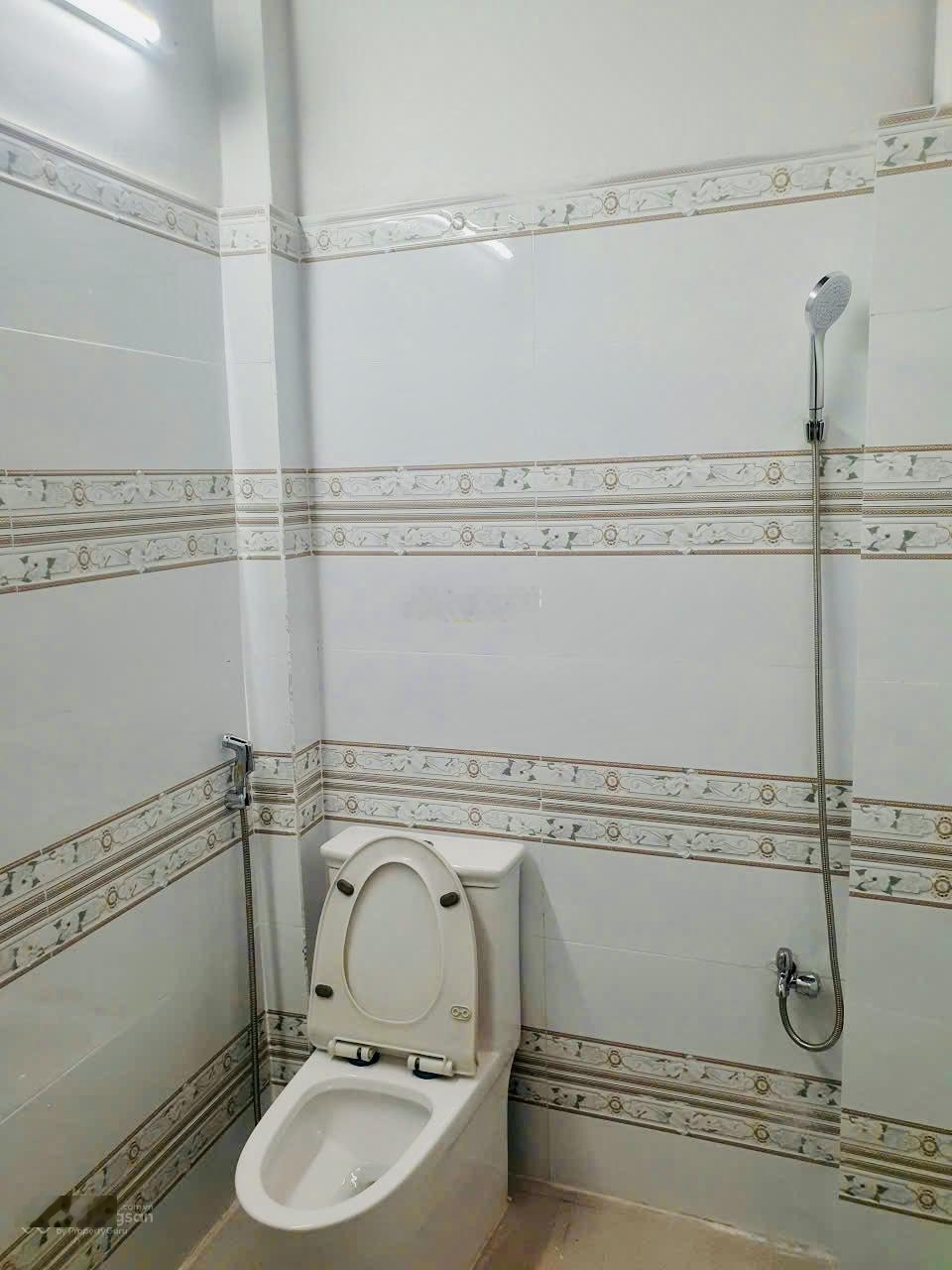 Nhà mặt tiền hẻm lớn, 590/14 Phan Văn Trị , p. Hạnh Thông, GV, 100m2 mới đẹp tiện kinh doanh