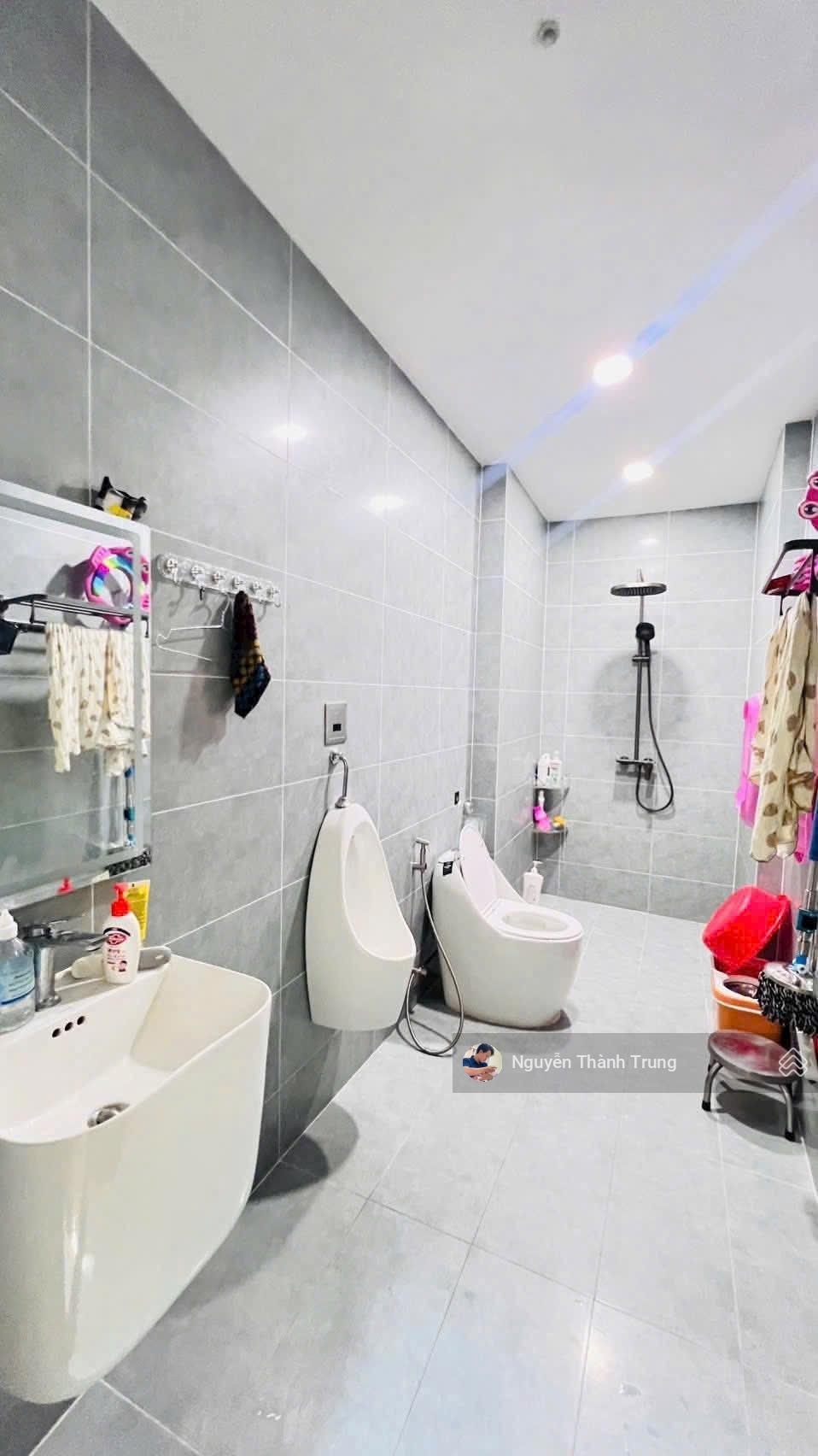 Biệt thự mini 2 tầng. 8m x 20m. Full thổ cư 160m2 Hẻm nhựa 8m.