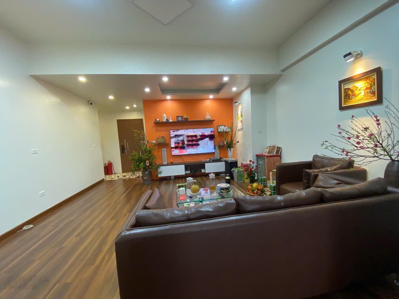 Bán căn hộ chung cư tại Khu nhà ở Bắc Hà, giá thỏa thuận, 110m2, 3PN, 2WC.lh: 0968739798