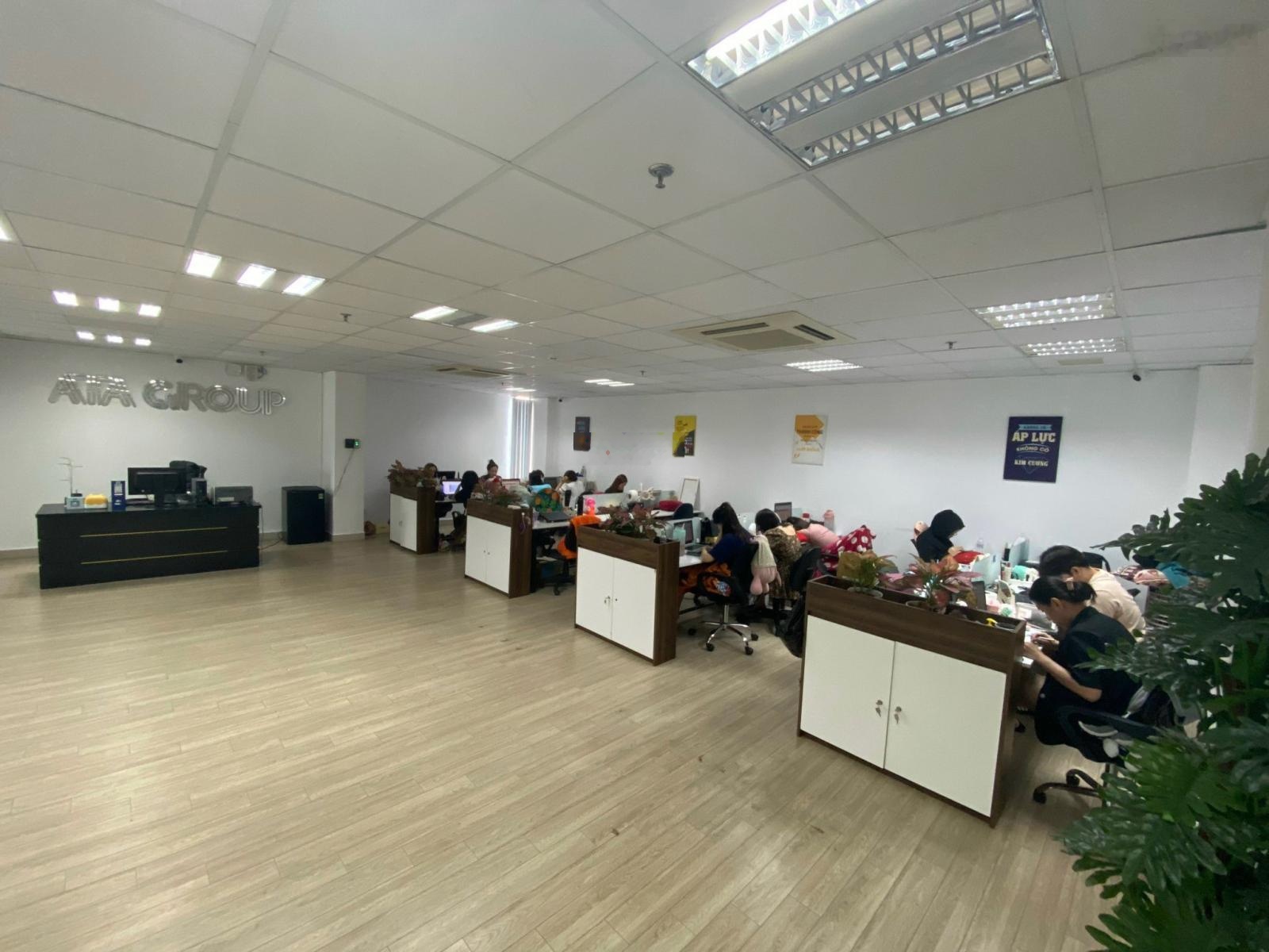Cho thuê Văn phòng Bình Thạnh .. DT: 170m2 sẵn fitout