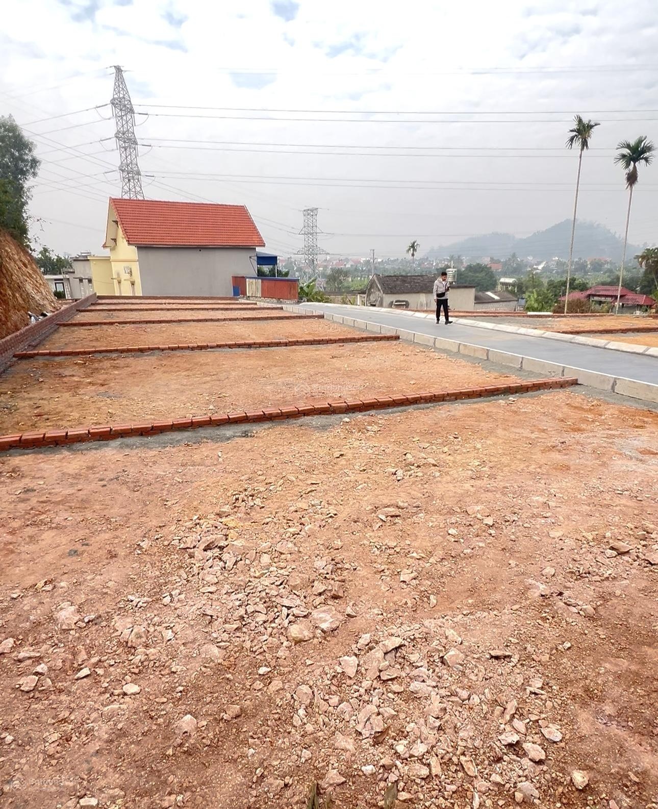 Bán đất 295tr tại phường quảng thanh