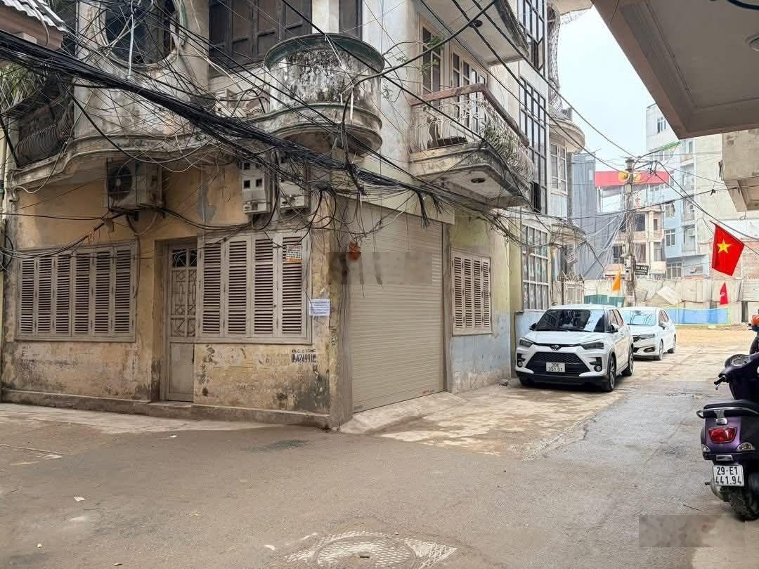 Vị trí Vàng Nguyễn Phúc Lai -Diện tích 60m2. Kinh doanh, Phân lô -Oto vào nhà -5 tầng Mặt tiền 5m.