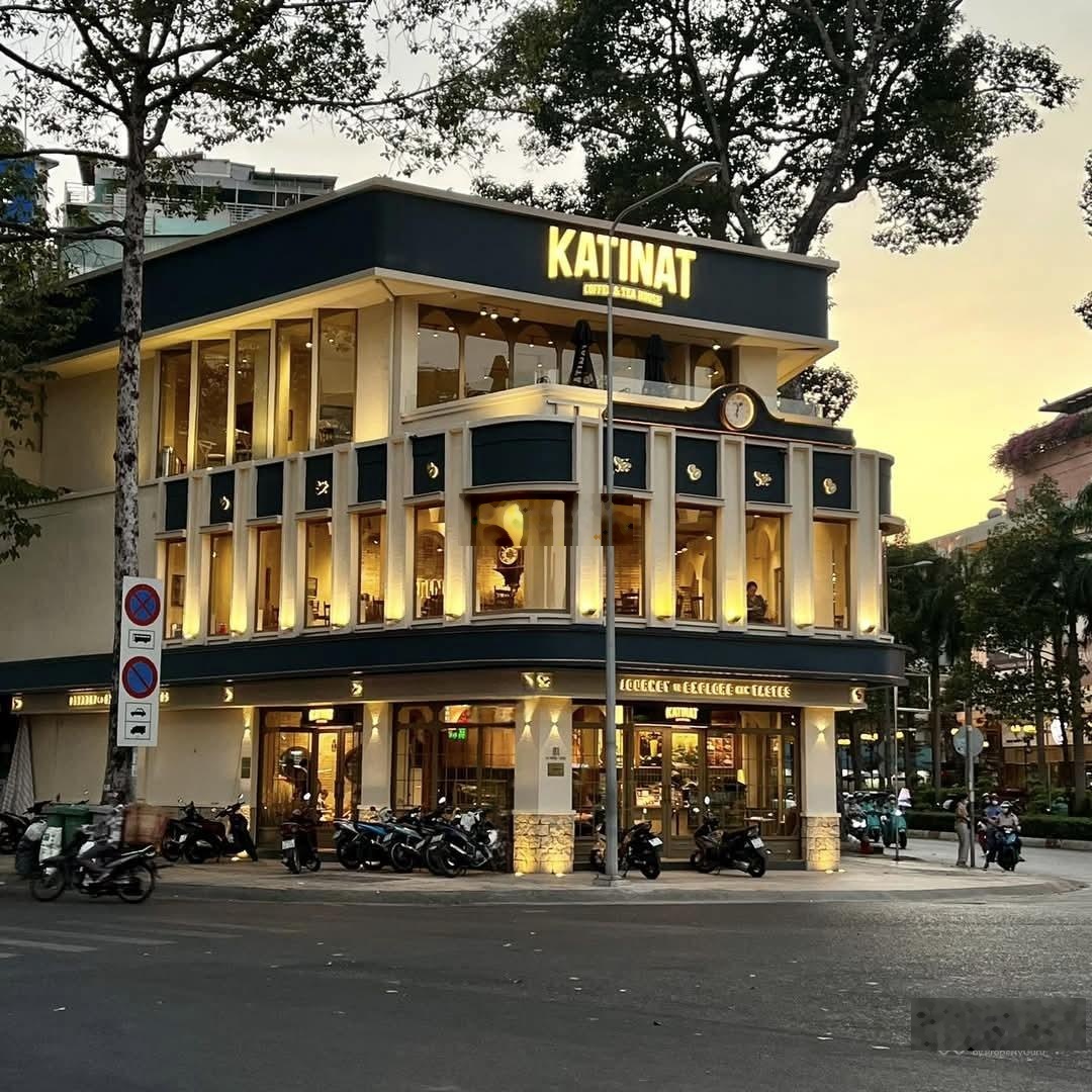 Siêu phẩm mặt bằng kinh doanh view Hồ Tây phố Trích Sài vị trí KD đắc địa,DT: 90m2 x 4T, lô góc 20m