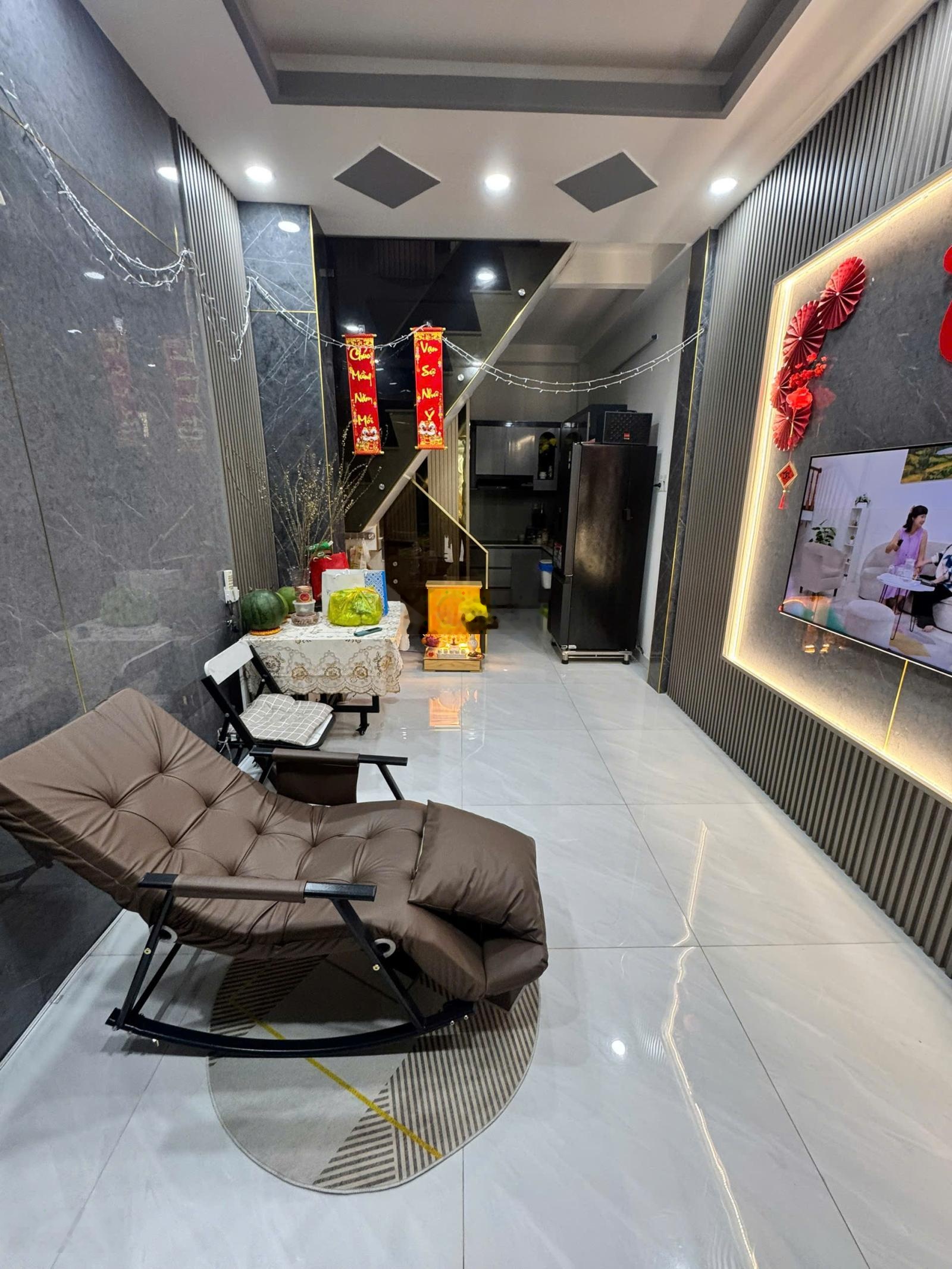 Nhà riêng thoải mái, không ở chung với chủ