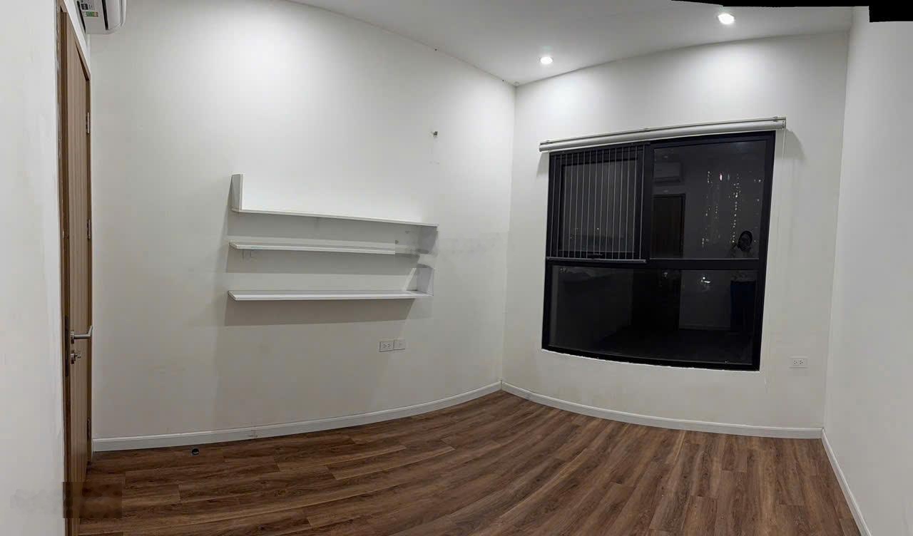 Cho thuê CC Lavender Garden, Định Công, Hoàng Mai 70m 2PN, đồ cơ bản, 10tr/th