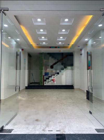 Cho Thuê Nhà Mặt Tiền Hồ Bá Kiện, Quận 10, DT: 5x10m, 4 lầu suốt, giá 36 triệu