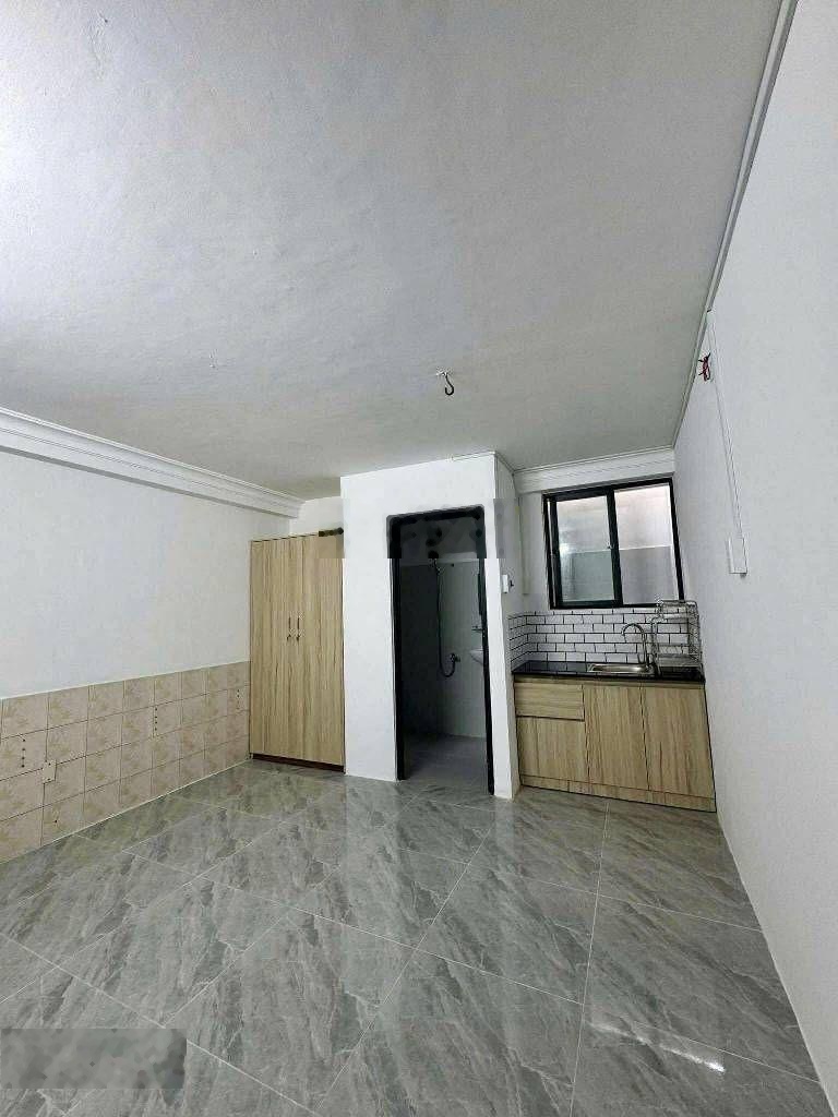 Nhà 8 x 17m - xây 3 tầng ngay ung văn khiêm rẽ vào - bán 23.9 tỷ