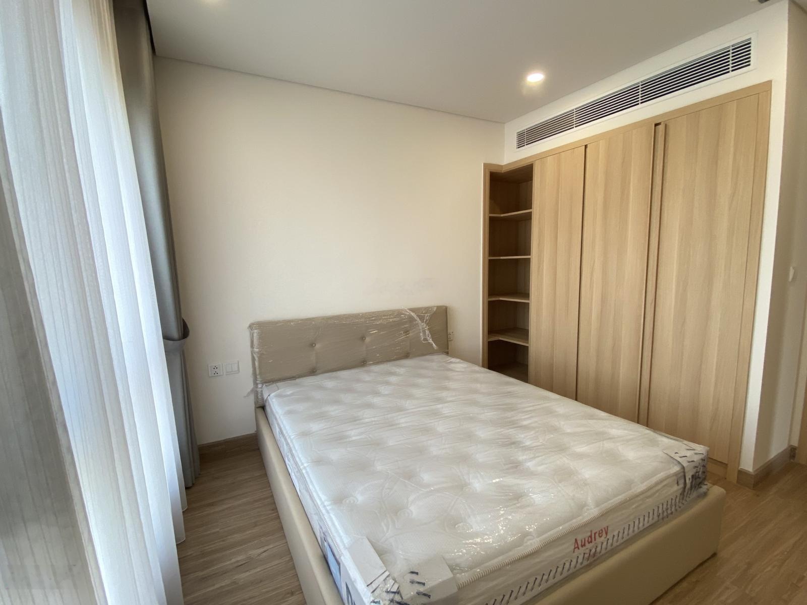 Bán căn hộ Star City Lê Văn Lương 160m2, 3 ngủ, full nội thất xịn, giá 16 tỷ.Lh 0911614113