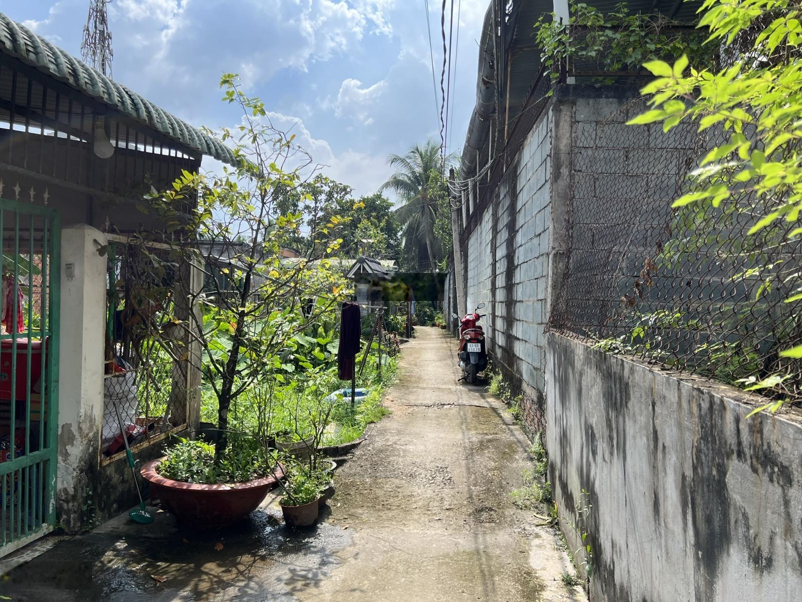 Bán đất tại Phạm Hùng, 630 triệu, 108m2 đẹp, nhiều tiện ích