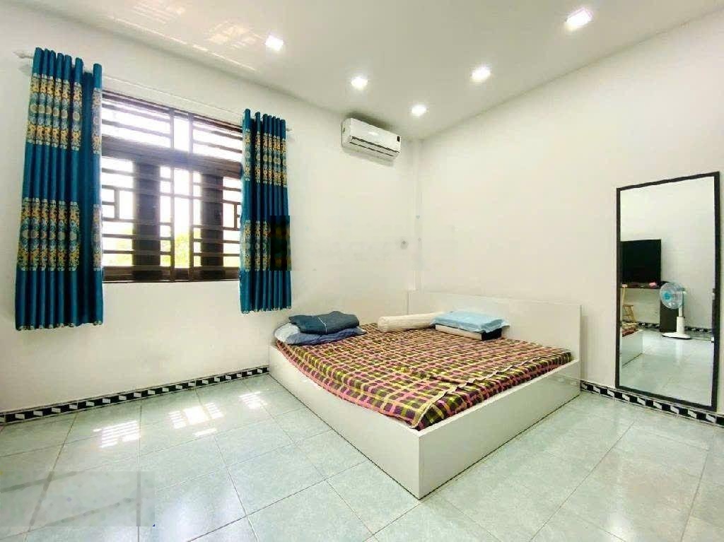 Nhà mặt tiền 4 tầng khu tên lửa gần aeon bình tân