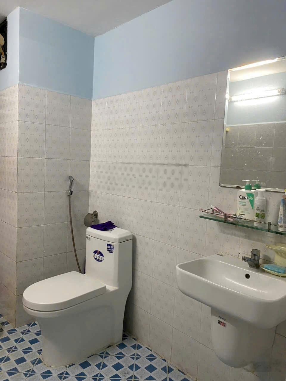 Bán căn hộ CC A5 Quang Vinh, 130m2, 3pn, rộng rãi, mới đẹp, chỉ 980tr