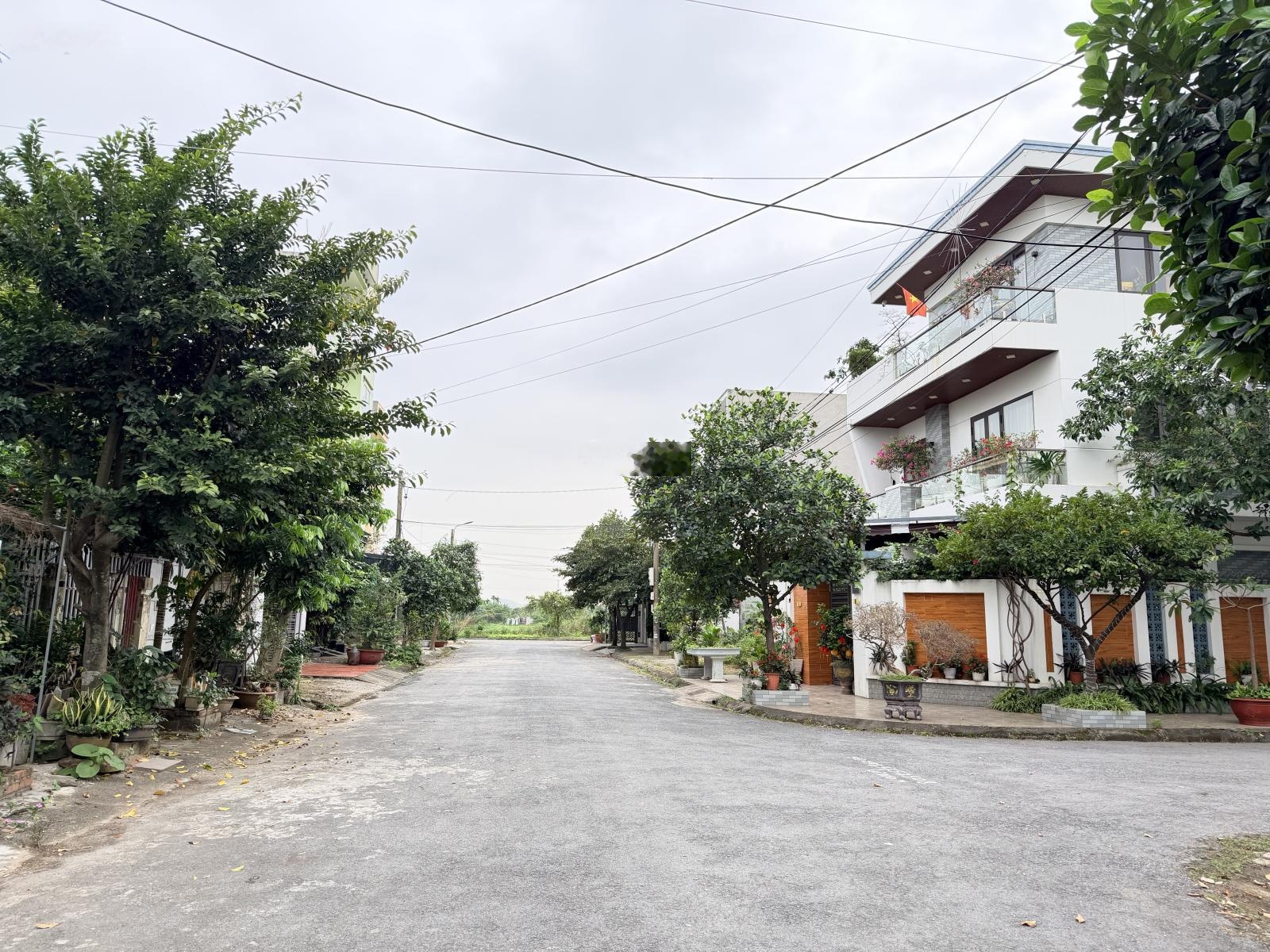 Mr.Tuấn :Bán đất tặng nhà cấp 4 Chung cư Hoàng Mai,An Dương 100m đường 15m thông giá 4,8 tỷ