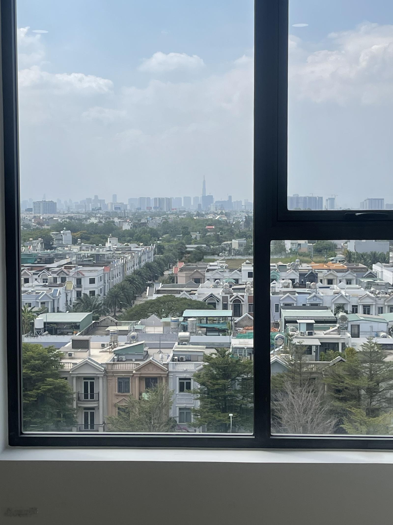 Cho Thuê Căn góc 95m view trực diện hồ bơi giá tốt nhất thị trường