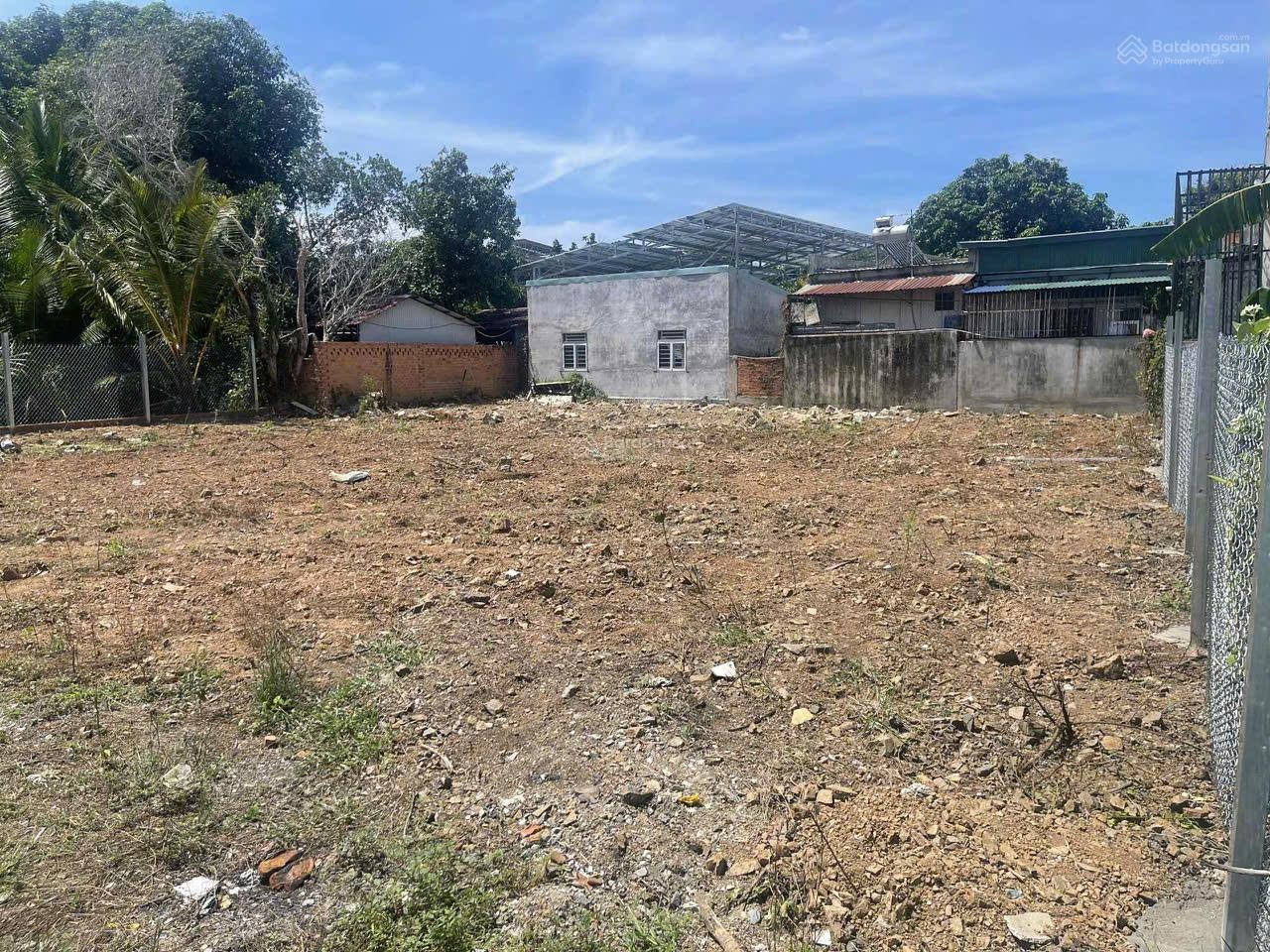 Chính chủ bán đất 626m² giá 5.5 triệu/m gần ga đường sắt cao tốc nam nha trang