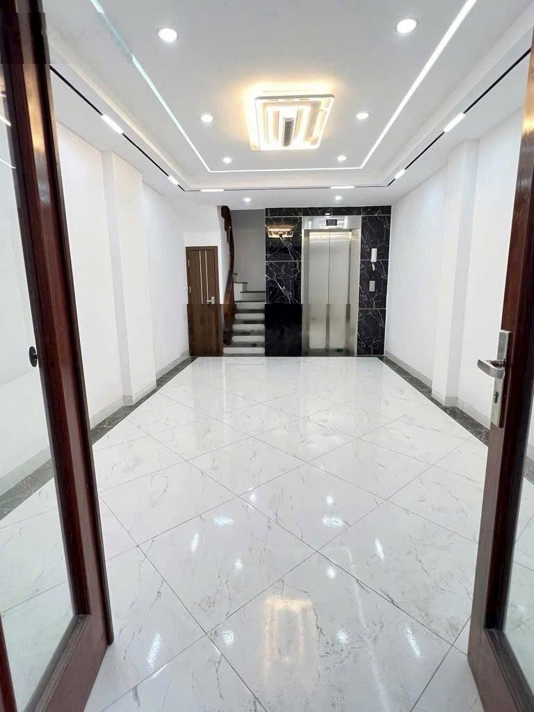 Nhà mới kính koong - ô tô đỗ cửa - thuận tiện kd spa, nail mi - gần hồ văn chương - tiện ích