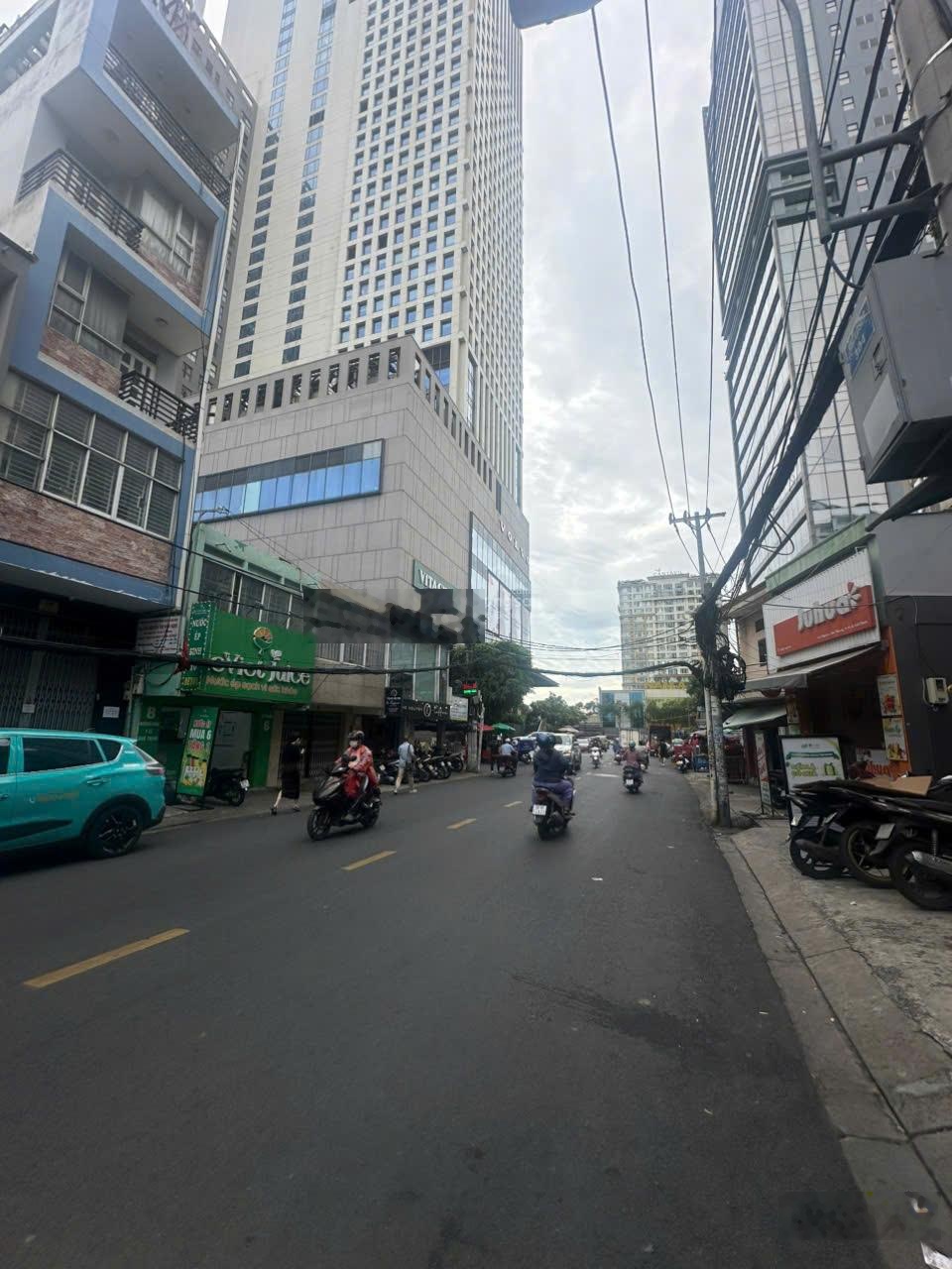 Cho thuê nhà mặt tiền ngay Pearl Plaza - Nguyễn Văn Thương