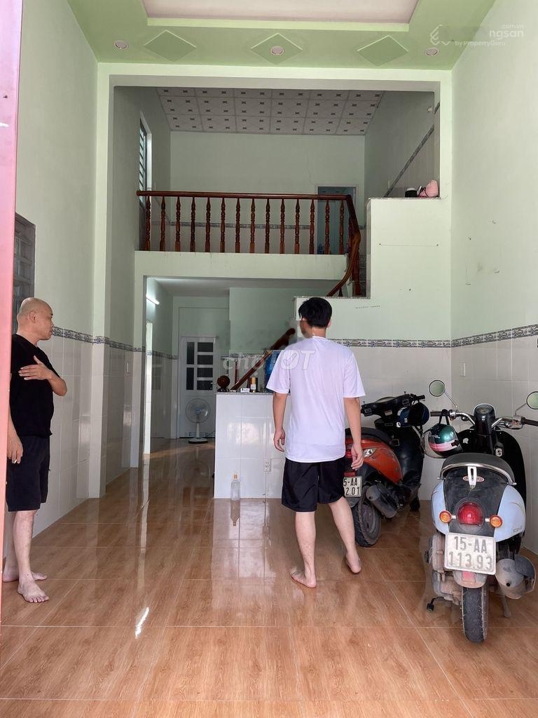 Bán gấp dãy trọ 1 kiot - 4 phòng trọ 150m2 gần KCN Mỹ Phước, Bến Cát cho thuê 8tr/tháng, sổ sẵn