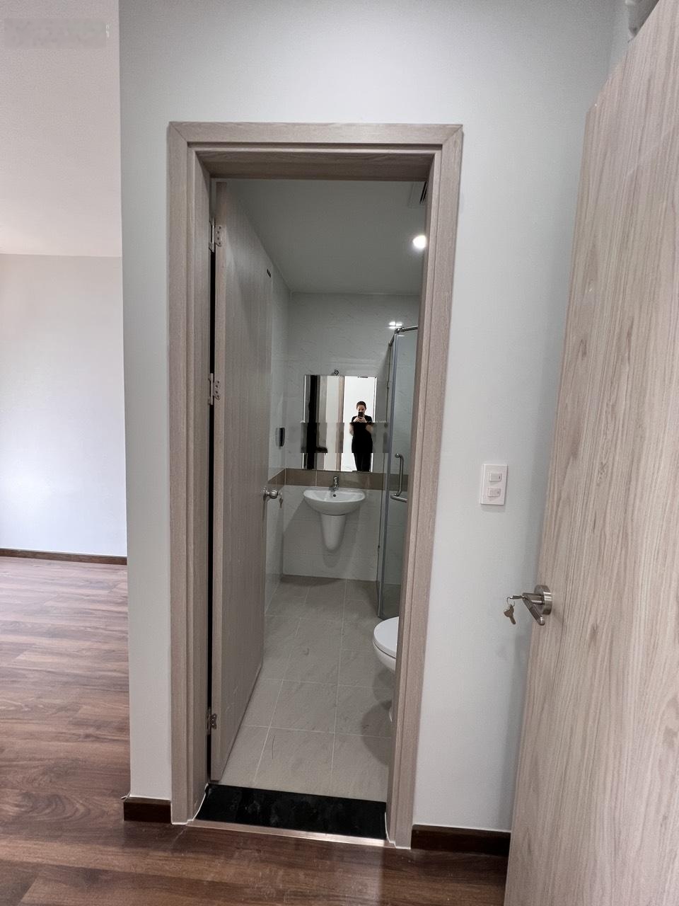 Bán chung cư Charm City Dĩ An căn hộ 2PN2WC 70m2 giá 2tỷ400 bao phí thuế - sẵn sổ