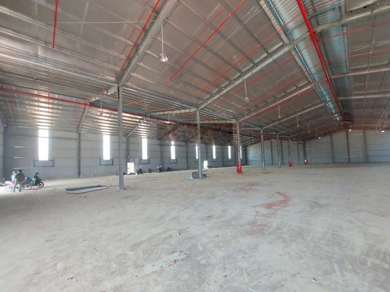 Cho thuê kho xưởng 2400m2 PCCC tự động nghiệm thu, sản xuất hoặc làm kho đều ok Tam Phước, Biên Hòa