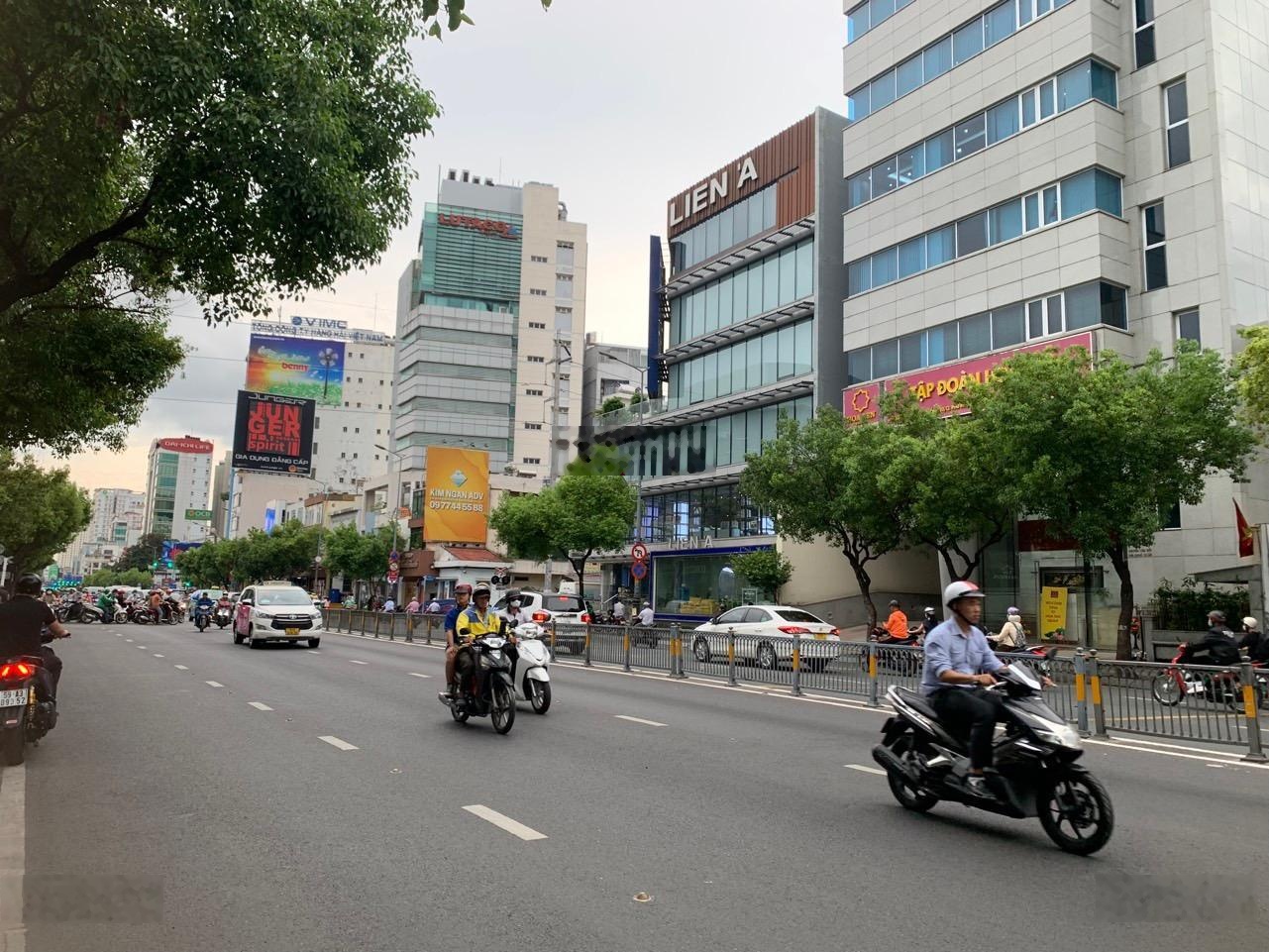 Tòa Nhà 187 Nguyễn Văn Trỗi, Phường 10. Vị Trí Tiềm Năng Thương Hiệu. DT: 20x25m. Hầm 4 Tầng.