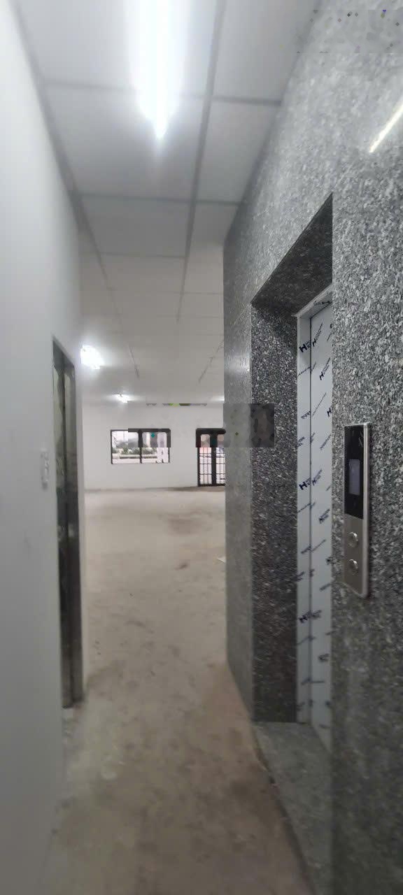 Cho thuê tòa nhà văn phòng mới 100% mặt tiền 993 Tân Kỳ Tân Quý, vị trí chiến lược