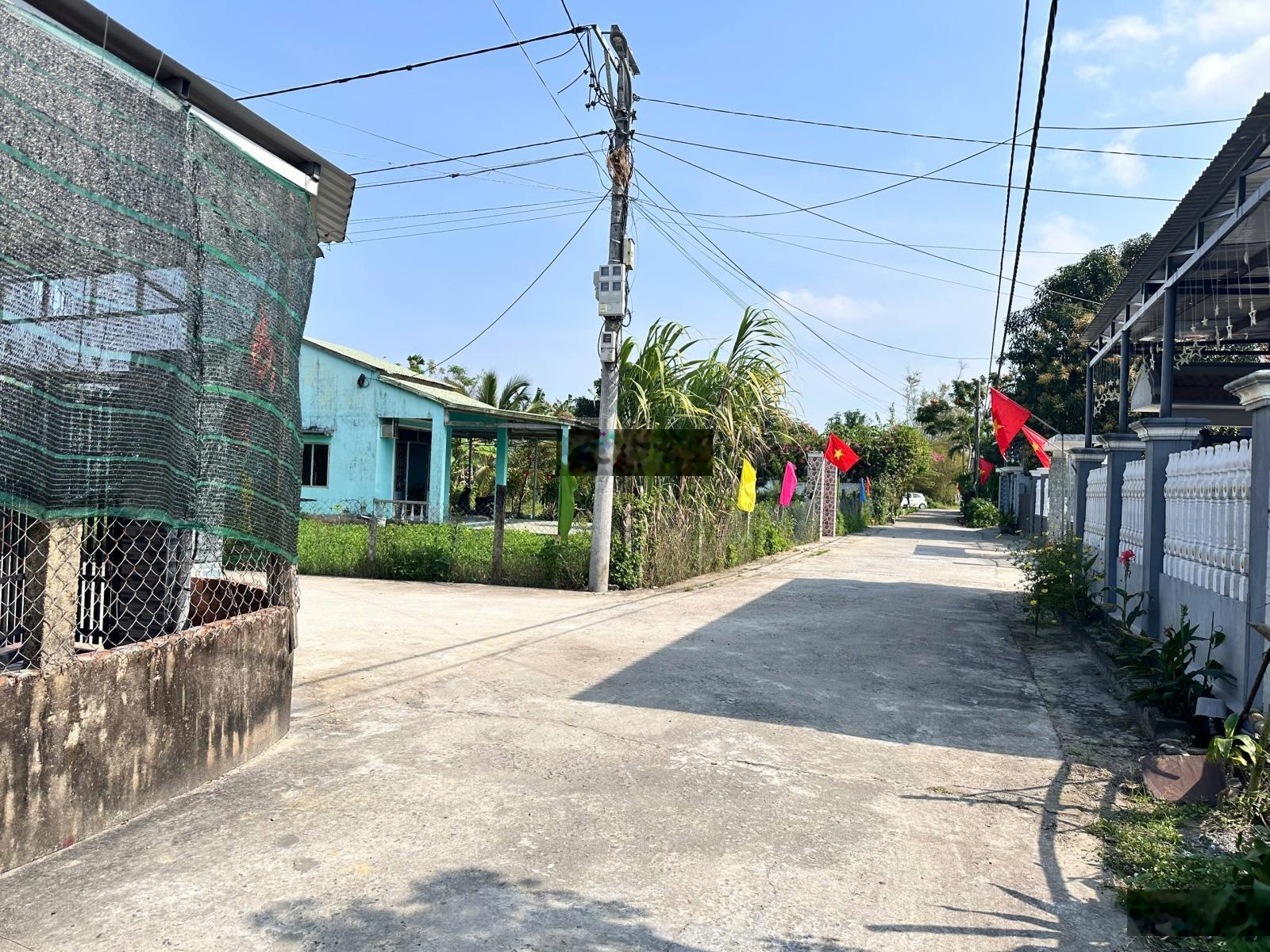 Lệ trạch - Hoà Tiến. Cách sân bay 12km - Ngang 7m, Sẵn sổ hồng - Giá cực kỳ tốt