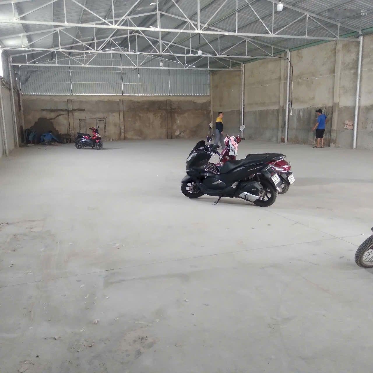 Cho thuê nhà xưởng 500m2 đường xe công 40 feet lưu thông tại phường An Phú Đông Quận 12